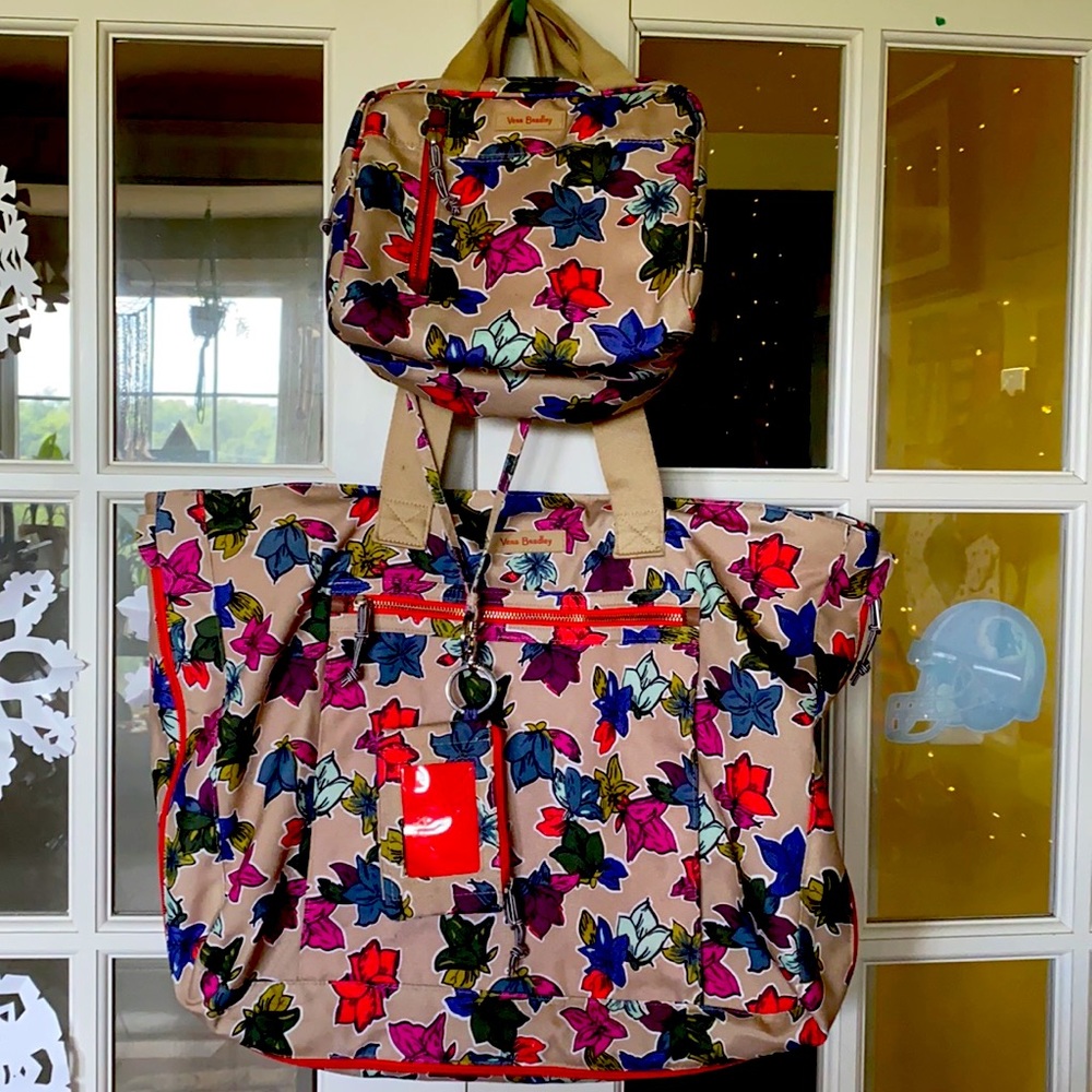 Vera Bradley Falling Leaves Expandable Tote/Lunch Bag/Lanyard